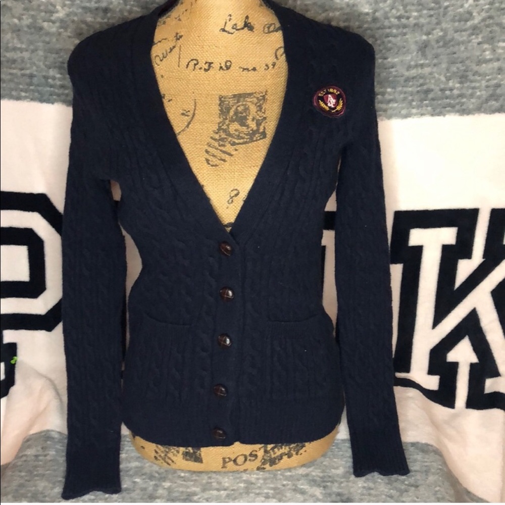 ✨Abercrombie & Fitch Button Up Cardigan✨
